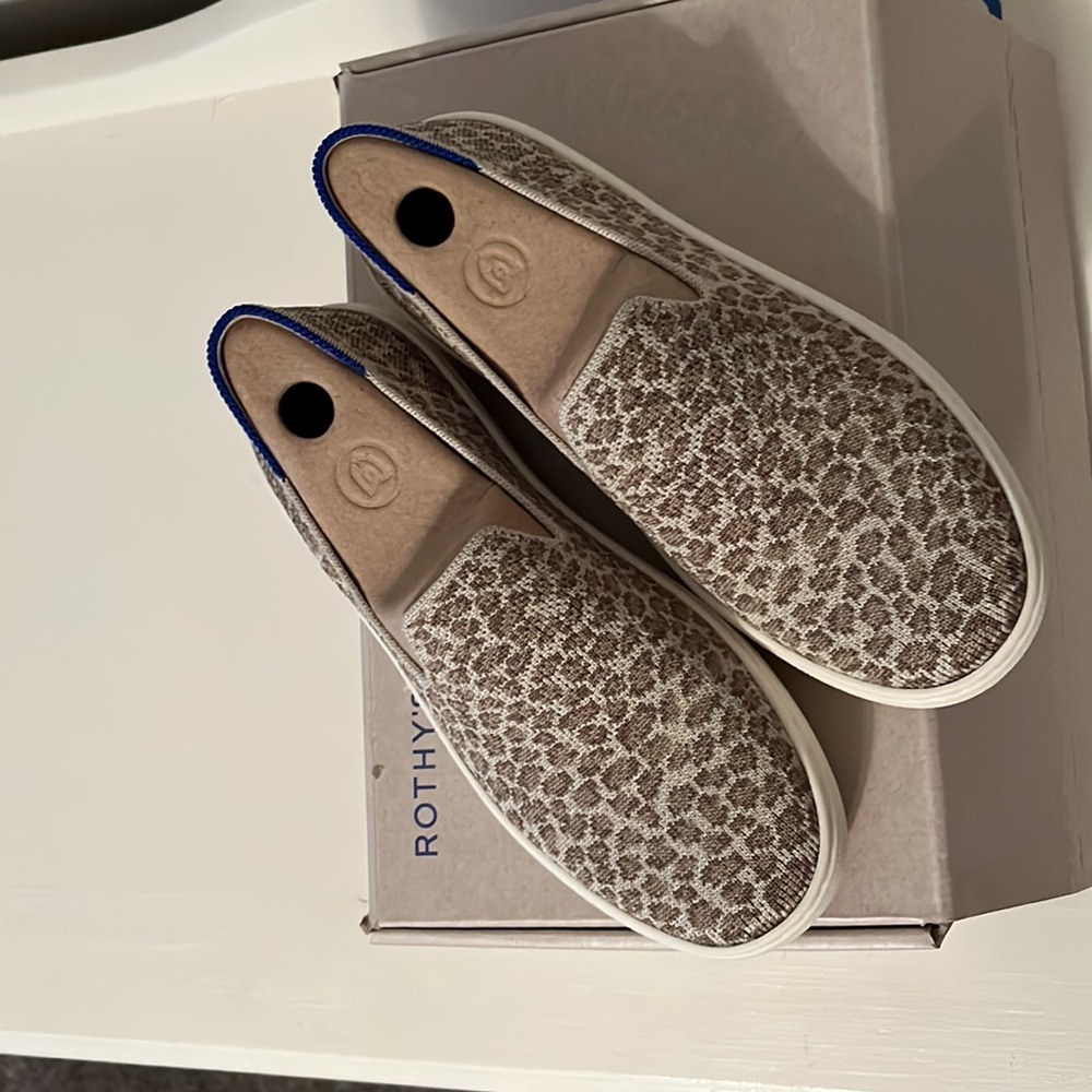 Rothy size 5 pebble spot slip-ons - Picture 2 of 4